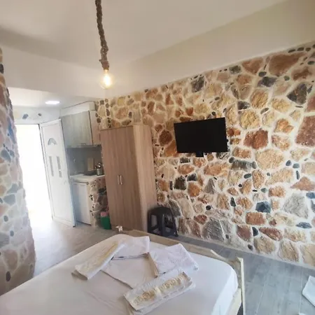 Malvina Kallithea (Chalkidiki)